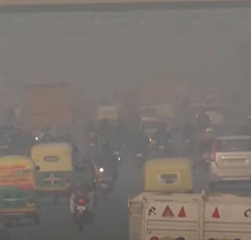 Yeni Delhi'nin hava kalitesi 'çok kötü' kategorisinde seyretmeye devam ediyor