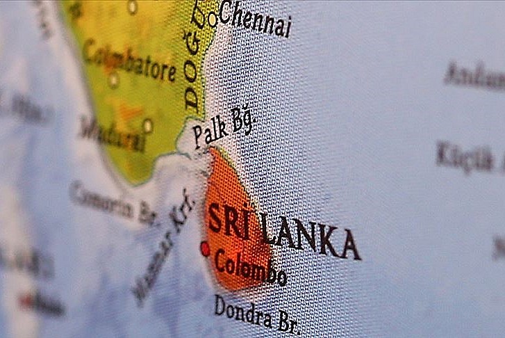 Çin araştırma gemisi Sri Lanka limanına demir attı