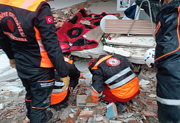 Ümraniye Belediyesi arama kurtarma ekipleri deprem bölgesinde