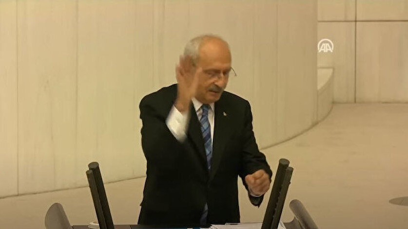 Kılıçdaroğlu'ndan Meclis'i karıştıran el hareketi!