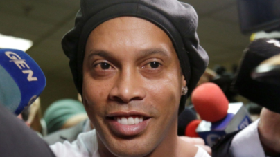 Ronaldinho koronavirüse yakalandı