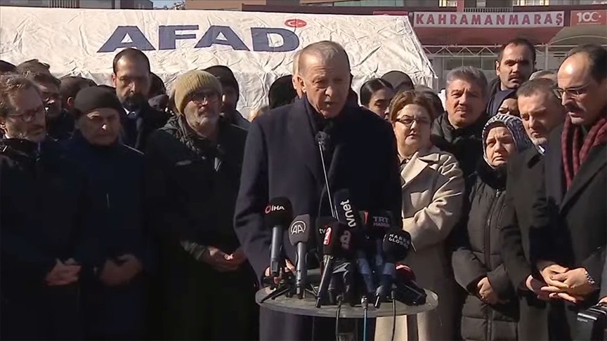 Erdoğan: Depremlerden etkilenen illerde 1 yılda yeni konutlar inşa edeceğiz