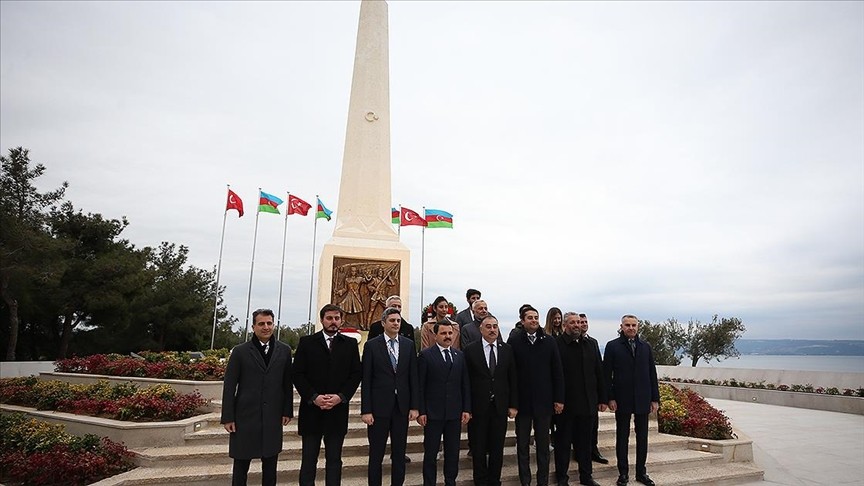 Çanakkale Savaşları'nda Azerbaycanlı şehitler anısına anıt yapıldı