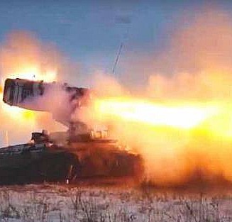 Rus ordusu Ukrayna'da uzun menzilli füzelerle cephanelikleri vurdu