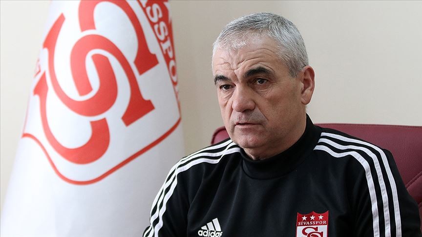 Sivasspor Teknik Direktörü'nden taraftara destek çağrısı