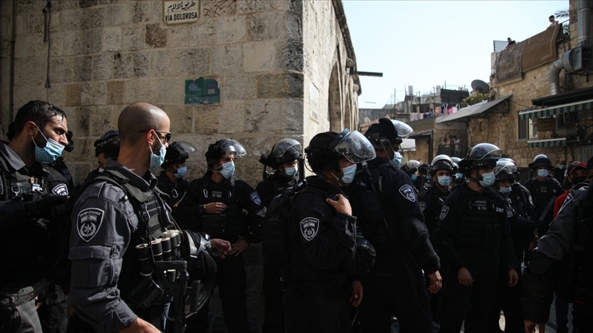 ​İsrail Filistinlilerin Mescid-i Aksa'ya girişine izin vermedi