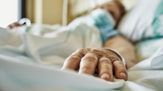 ABD'de bir hasta yoğun bakım yatağı bulunamayınca öldü