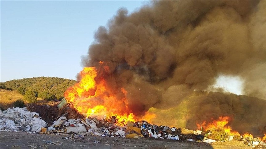 Bilecik'te çöplükte yangın: Ekipler müdahale ediliyor