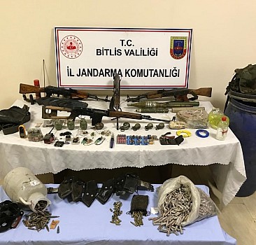 Bitlis'te teröristlere ait mühimmat ele geçirildi