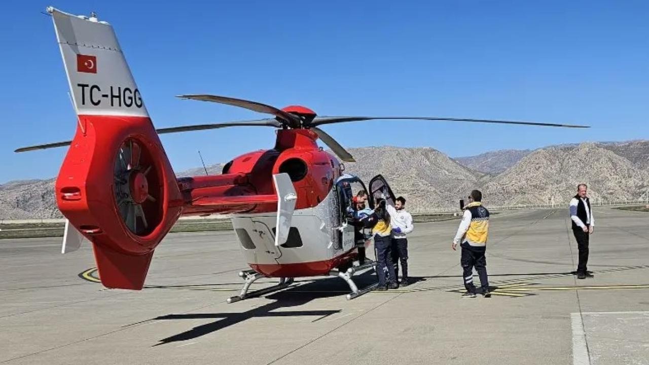 8 aylık bebek ambulans helikopter ile nakledildi