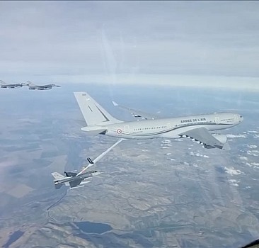 Türk F-16'ları tanker uçağı ile havada yakıt ikmali yaptı