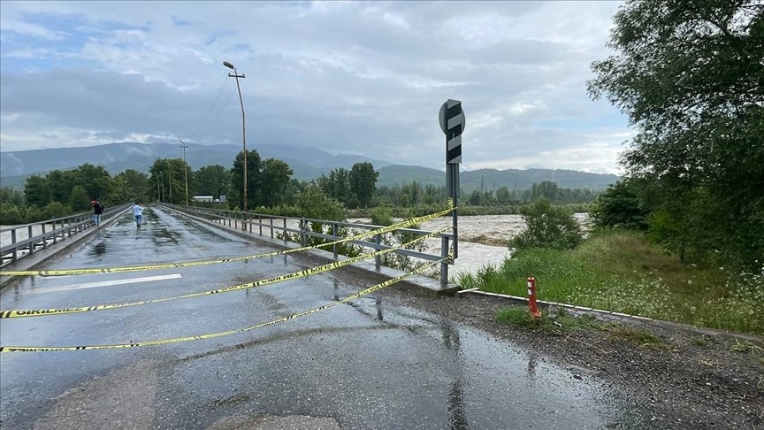 Zonguldak'ta yağmurdan ötürü idari izin verildi