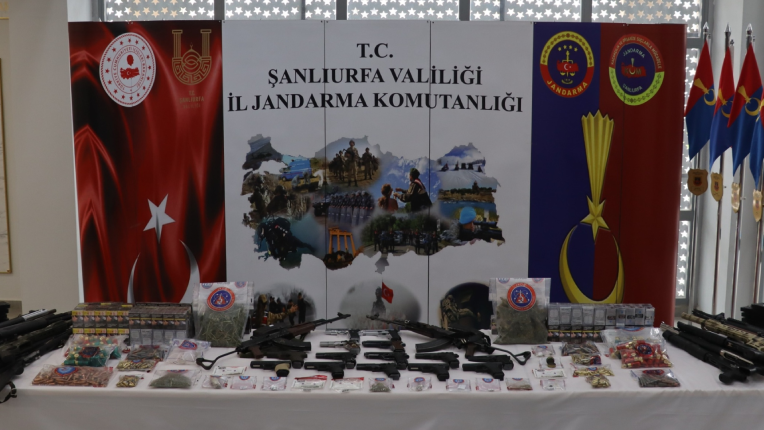 Şanlıurfa'da zehir tacirlerine operasyon: 49 gözaltı