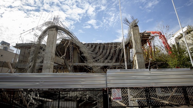 Antalya'da inşaatta beton kalıbı çöktü: 4 yaralı