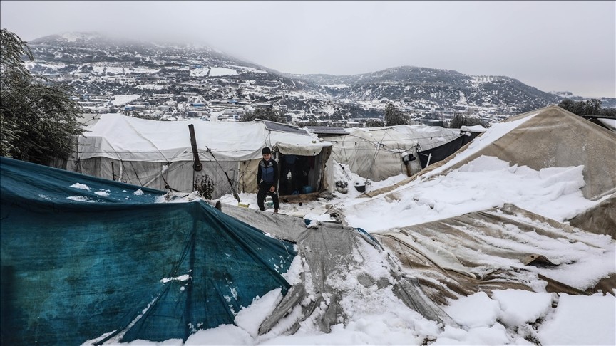 BM: 1000 çadır kar yağışı nedeniyle çöktü