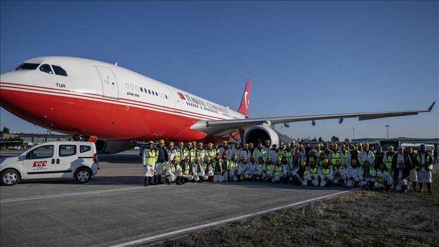 Cumhurbaşkanlığı uçağı madencileri Adana'ya taşıdı