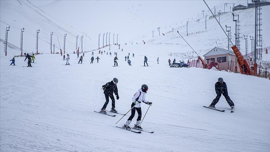 Kayak Federasyonu milli sporculardan memnun