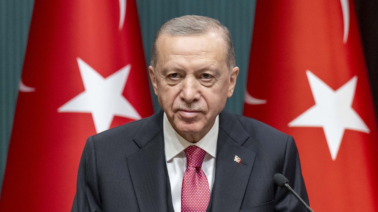 Erdoğan kaç ülkeden  tebrik telefonu aldı?