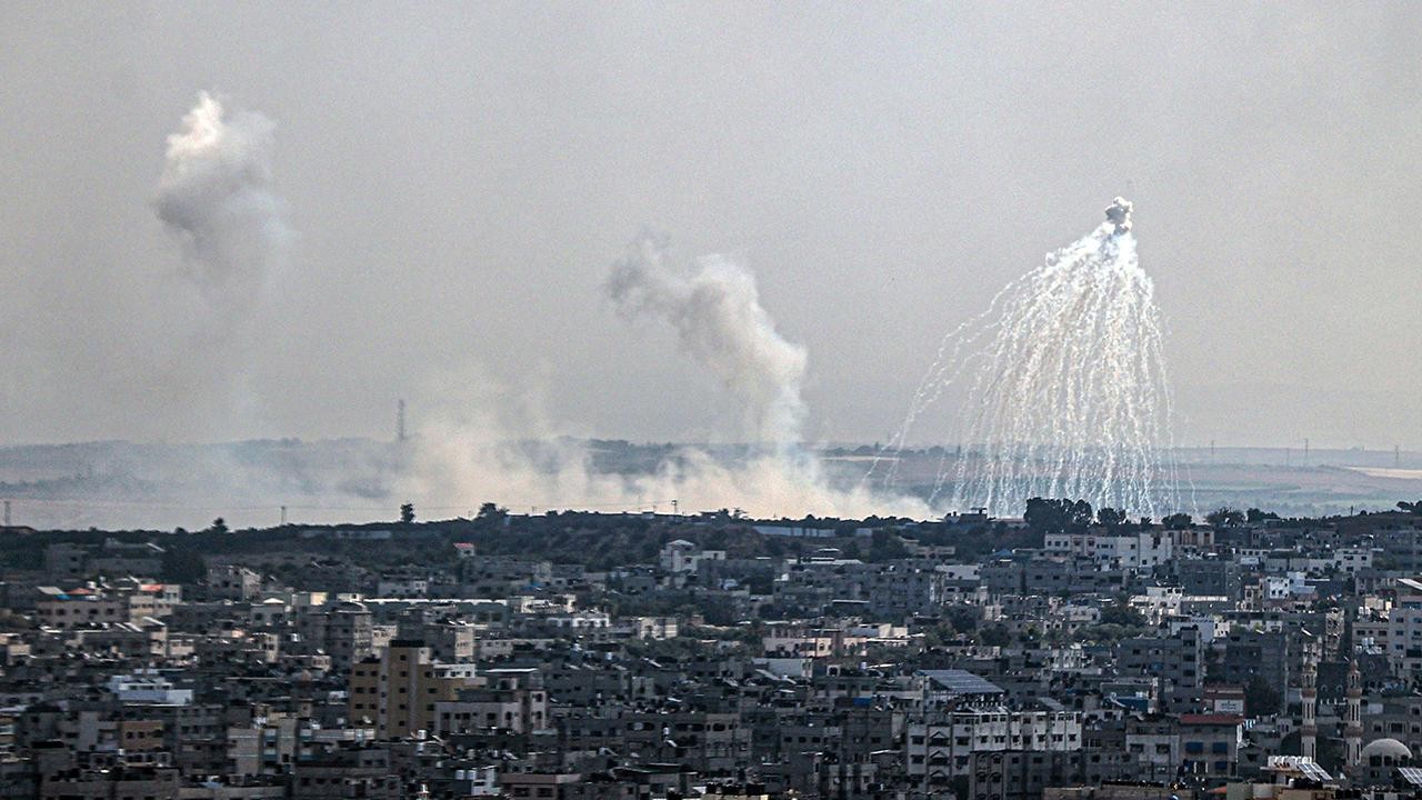 İsrail Lübnan'ı fosfor bombasıyla vurdu