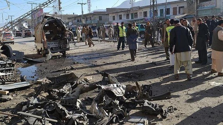 Pakistan'da patlama! Çok sayıda ölü ve yaralı var