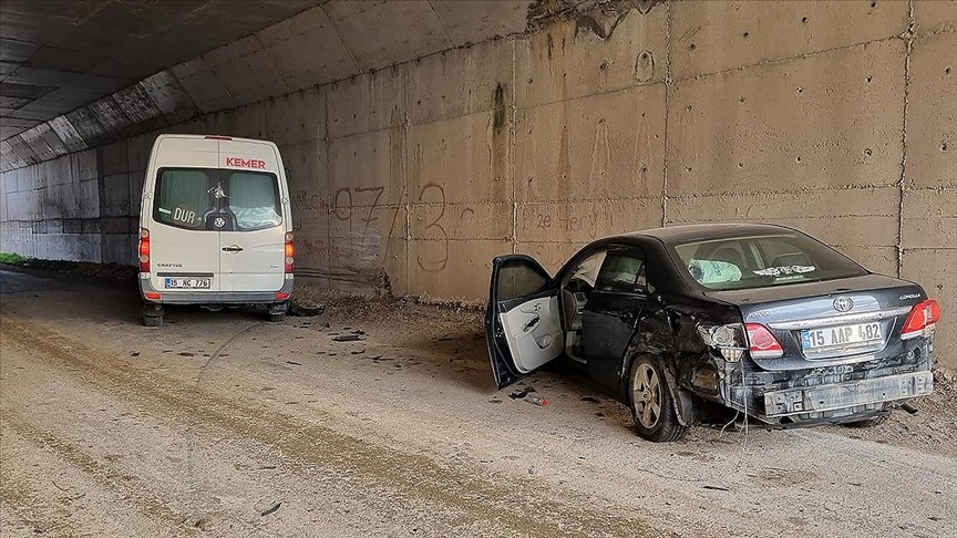 Burdur'da servi kazası: 14 kişi yaralandı