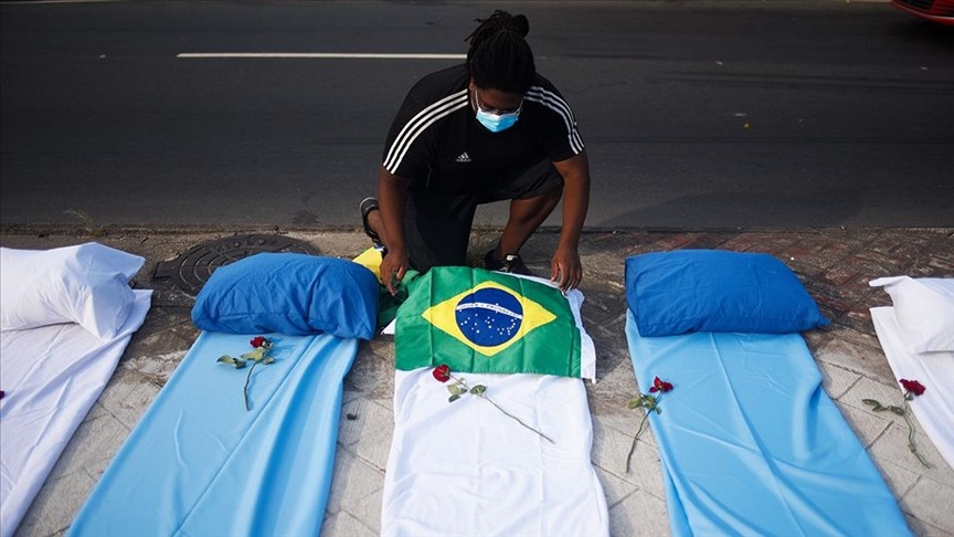 Brezilya'da 24 saatte 3 bin 869 kişi öldü