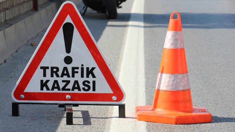 Kayseri'de otomobil ile tır çarpıştı: 6 yaralı