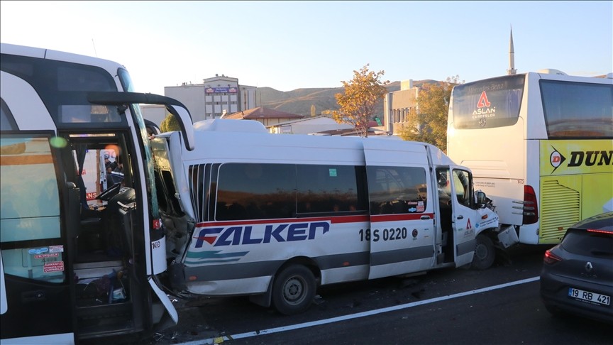 Çankırı'da zincirleme kaza: 36 kişi yaralandı