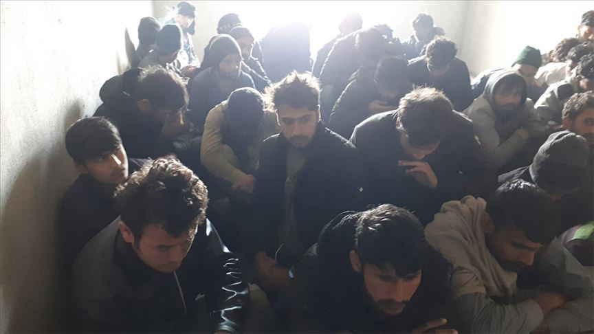Van'da 60 düzensiz göçmen yakalandı