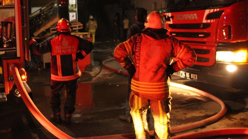İstanbul'da dokuma atölyesinde yangın çıktı