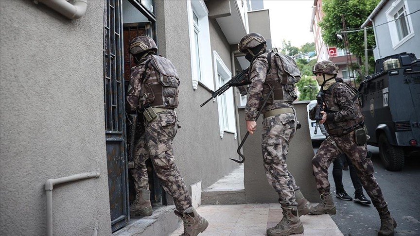 İzmir merkezli 5 ilde suç örgütü operasyon