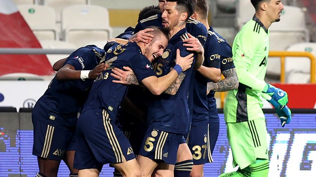 Fenerbahçe, Konya'dan 3 puanla döndü