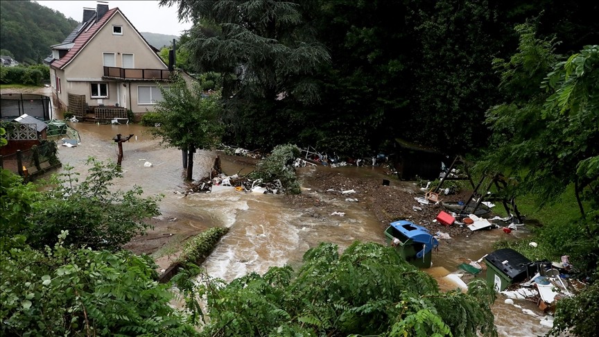 Sel nedeniyle Almanya'da 81, Belçika'da 90 kişi öldü