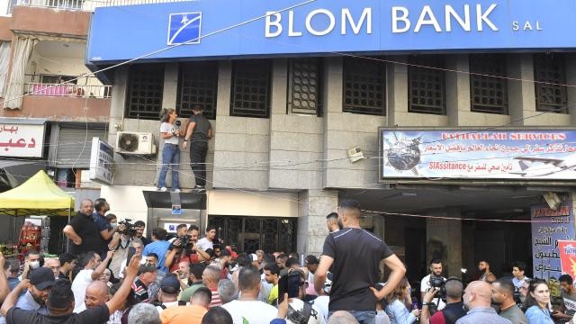 Lübnan'daki ekonomik kriz ve banka baskınları durmuyor
