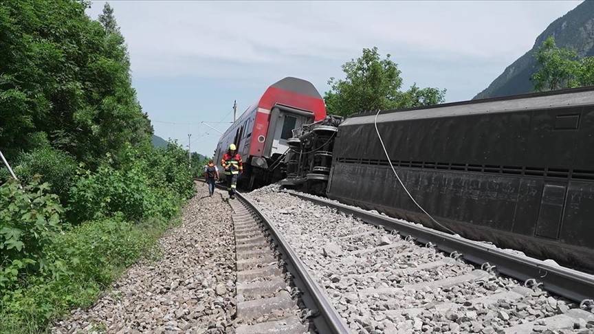 Almanya'da tren kazası yaşandı