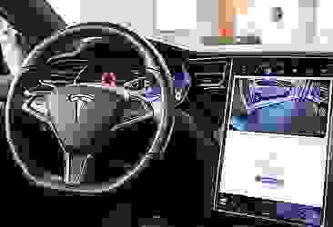 Tesla'nın 'otopilot'  sistemine soruşturma