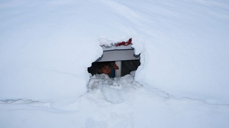 Bingöl'de kar 4 metreyi geçti