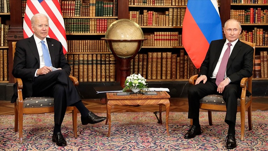 Biden ile Putin arasındaki kritik görüşme başladı