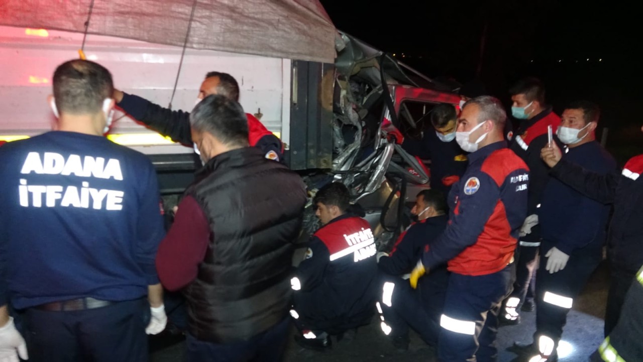 Adana'da feci kaza: 3 ölü, 1 yaralı