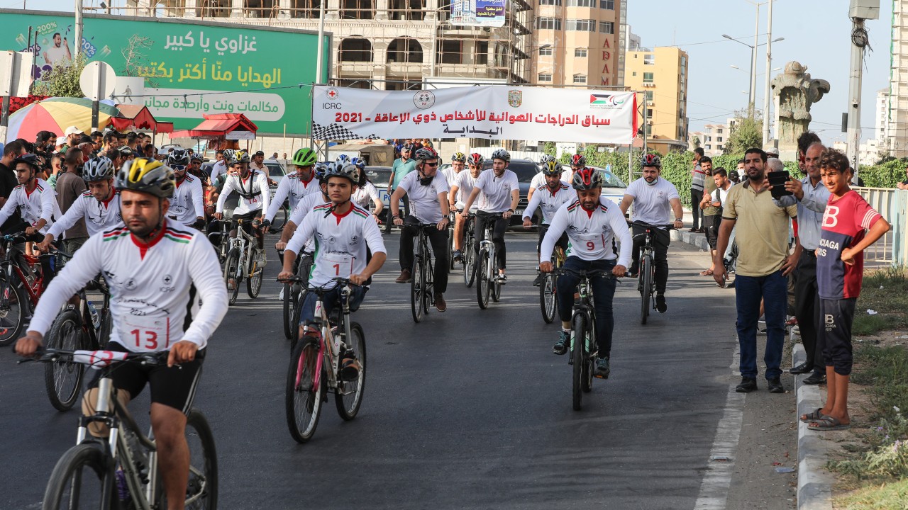 Gazze'de engelliler için bisiklet yarışı düzenlendi