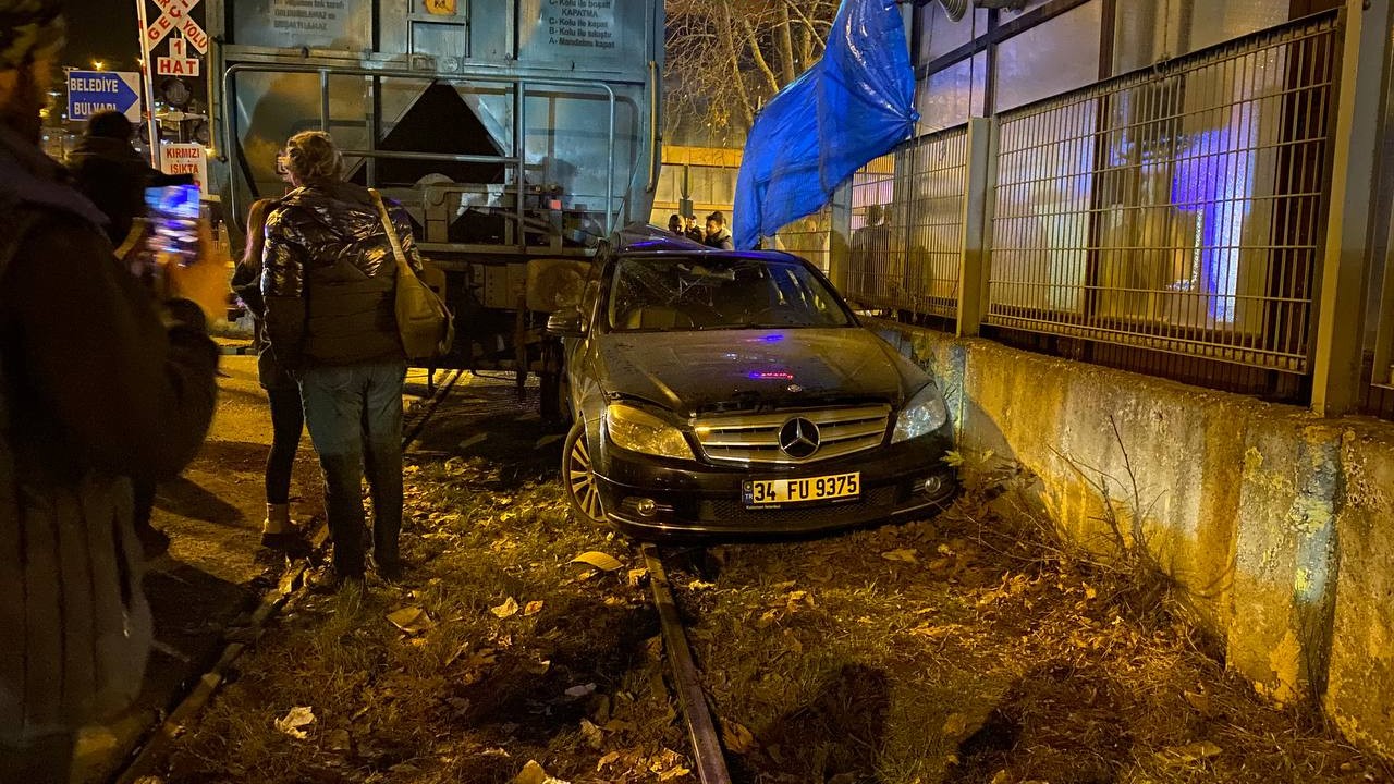 Zonguldak'ta hemzemin geçitteki kazada 2 kişi yaralandı