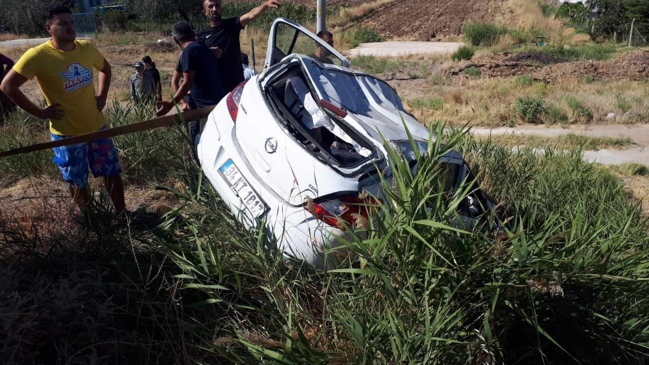 Aksaray'da devrilen otomobildeki 1 kişi öldü