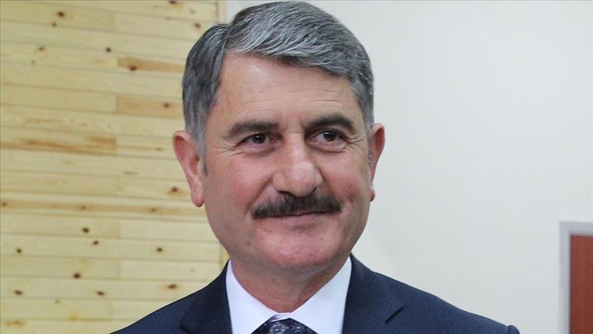 AK Parti''den rekor oy ile seçilen başkan seçildi