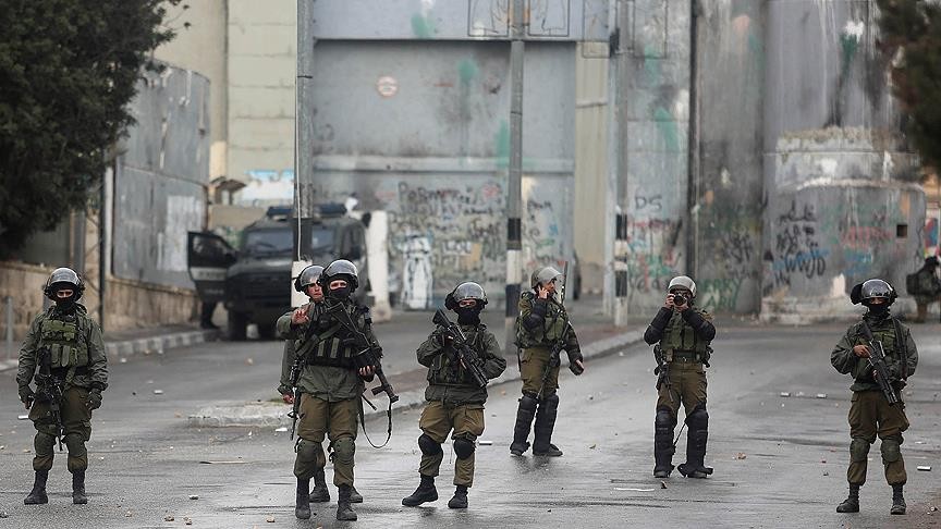 Batı Şeria'da 22 Filistinli gözaltında