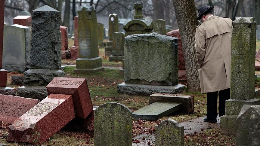 ABD'li Müslümanlardan Yahudi mezarlarına yardım