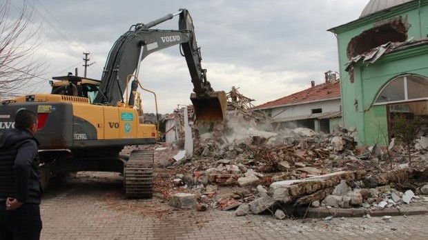 Depremin vurduğu Manisa''da yarı yıl tatili uzatıldı