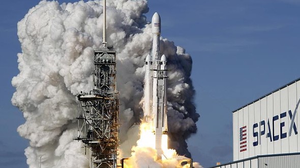 SpaceX''in insanlı ilk kapsülü görevini tamamladı!